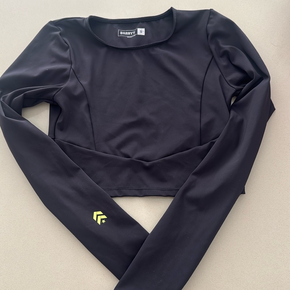 Barry’s bootcamp cropped black long sleeve size Small